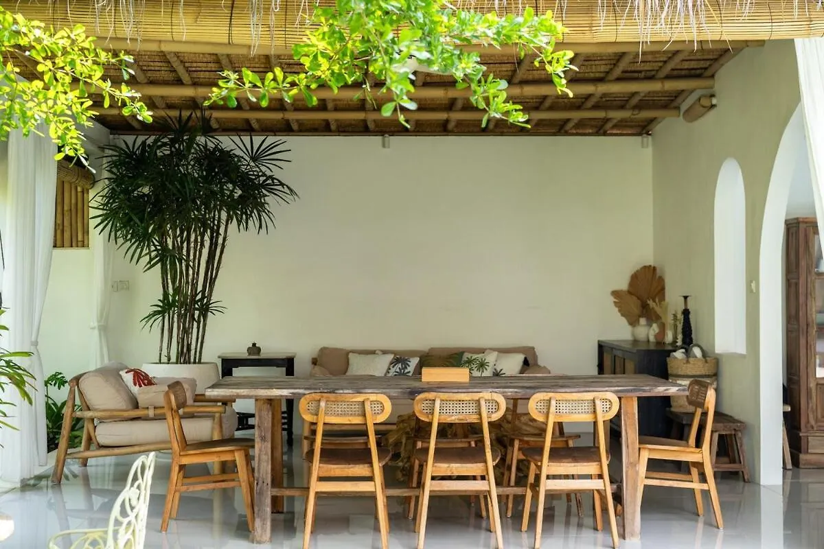 Villa 3Br Green Oasis Downtown Berawa Canggu